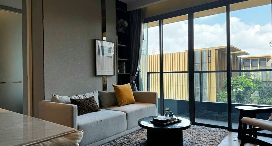 For sale 2 bedrooms condo in Khlong Toei, Bangkok