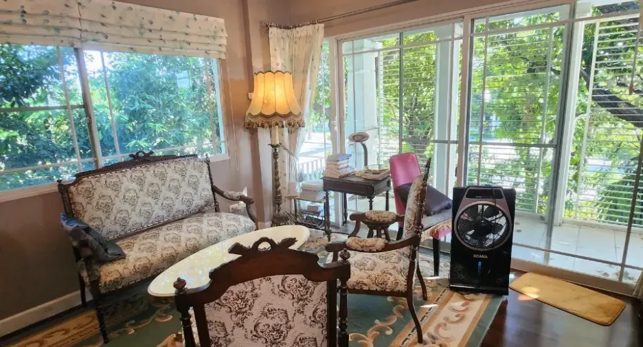 À vendre 4 chambres maison à Sai Mai, Bangkok