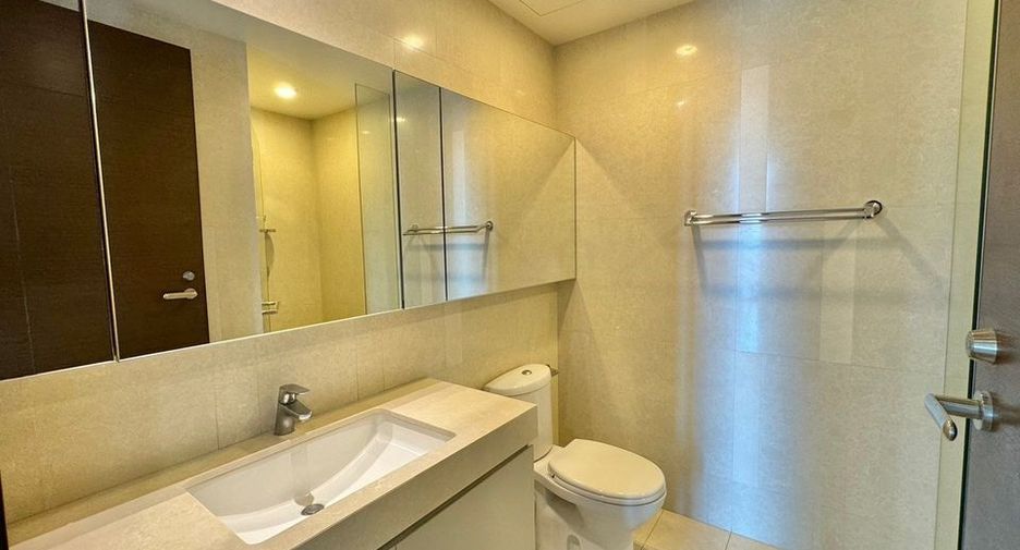 For sale 2 bedrooms condo in Watthana, Bangkok