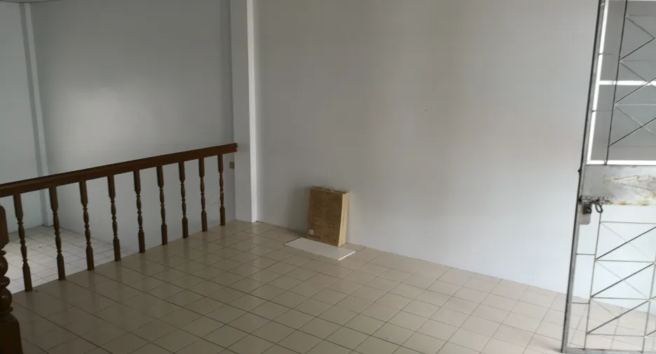 For rent 2 bedrooms townhouse in Mueang Chon Buri, Chonburi