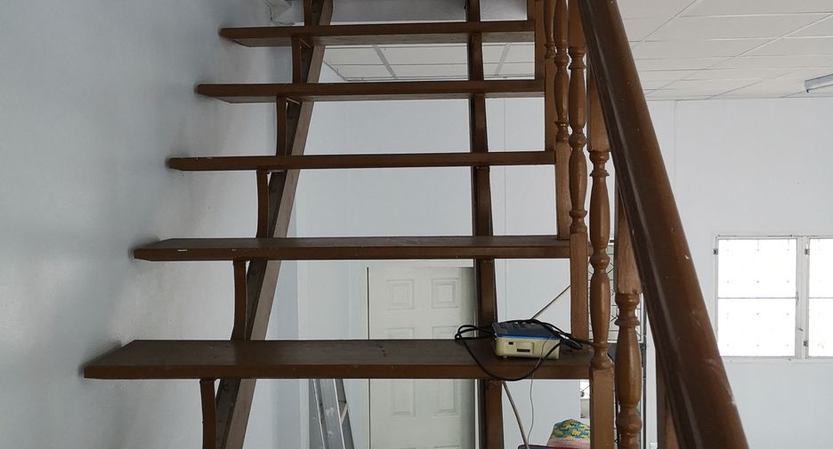 For rent 2 bedrooms townhouse in Mueang Chon Buri, Chonburi