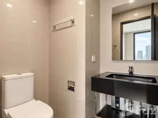 Продажа 1 кровать кондо в Кхлонг Тоеи, Бангкок