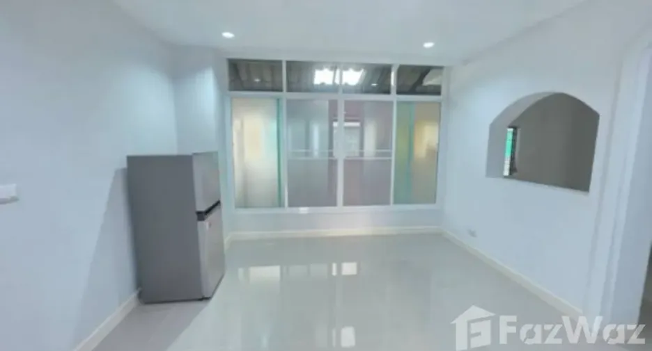 For rent 3 bedrooms house in Mueang Nonthaburi, Nonthaburi