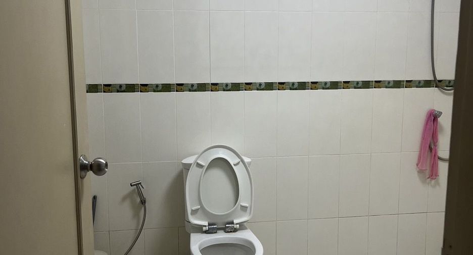 For sale 3 bedrooms condo in Suan Luang, Bangkok