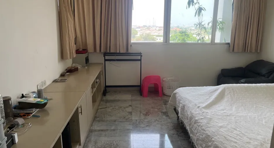 For sale 3 bedrooms condo in Suan Luang, Bangkok