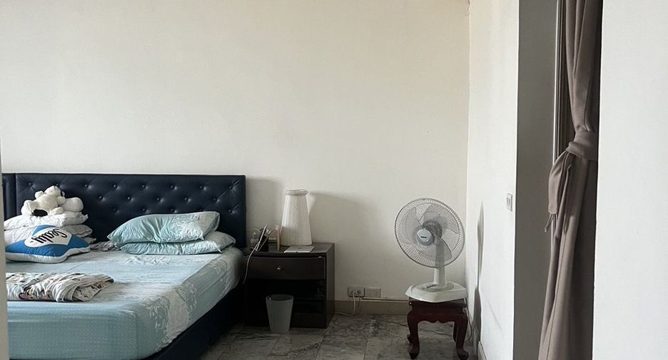 For sale 3 bedrooms condo in Suan Luang, Bangkok