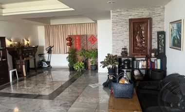 For sale 3 bedrooms condo in Suan Luang, Bangkok