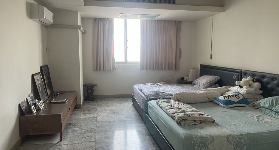 For sale 3 bedrooms condo in Suan Luang, Bangkok