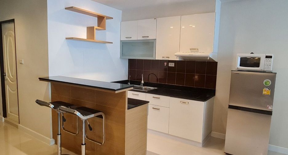 For sale 1 bed condo in Watthana, Bangkok