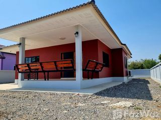 For sale 3 bedrooms house in Mueang Nakhon Sawan, Nakhon Sawan
