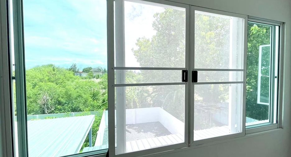 À vendre 3 chambres maison de ville à Mueang Samut Prakan, Samut Prakan