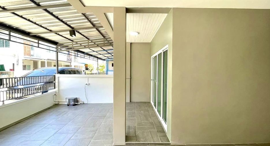 À vendre 3 chambres maison de ville à Mueang Samut Prakan, Samut Prakan