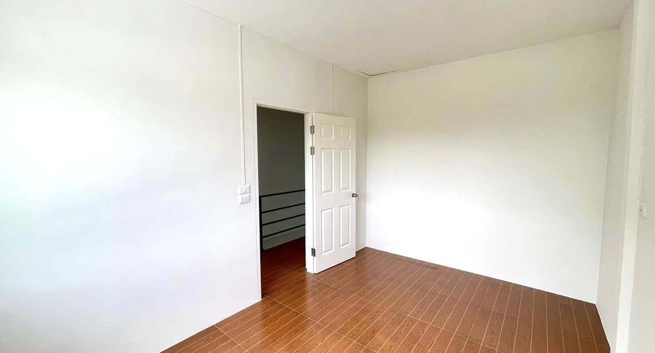 À vendre 3 chambres maison de ville à Mueang Samut Prakan, Samut Prakan