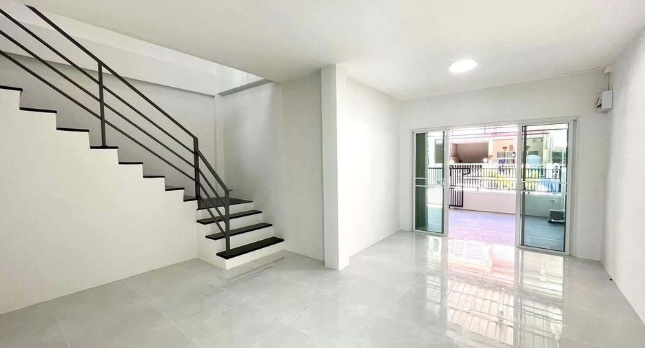 À vendre 3 chambres maison de ville à Mueang Samut Prakan, Samut Prakan