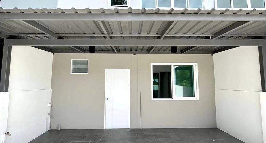 À vendre 3 chambres maison de ville à Mueang Samut Prakan, Samut Prakan