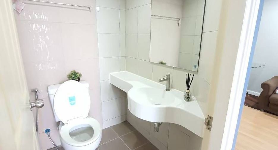 For sale studio condo in Wang Thonglang, Bangkok