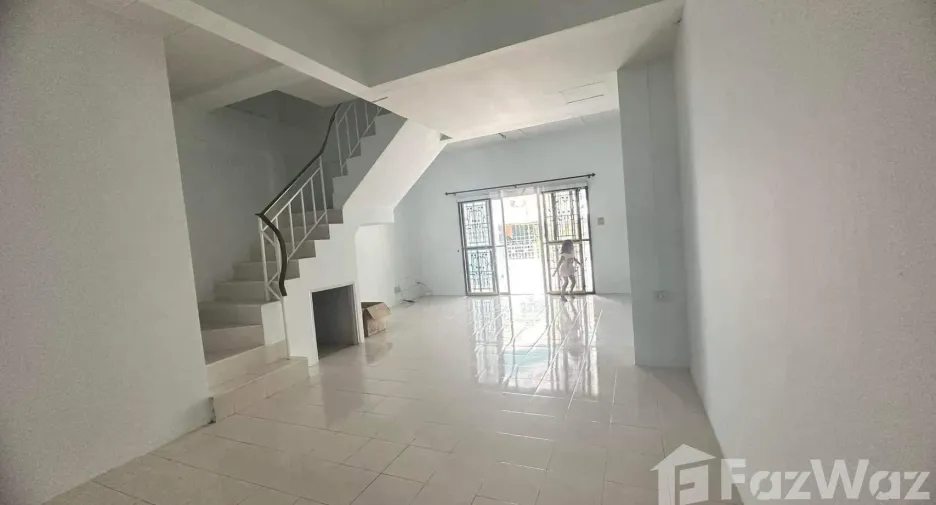 For rent 3 bedrooms townhouse in Mueang Chon Buri, Chonburi