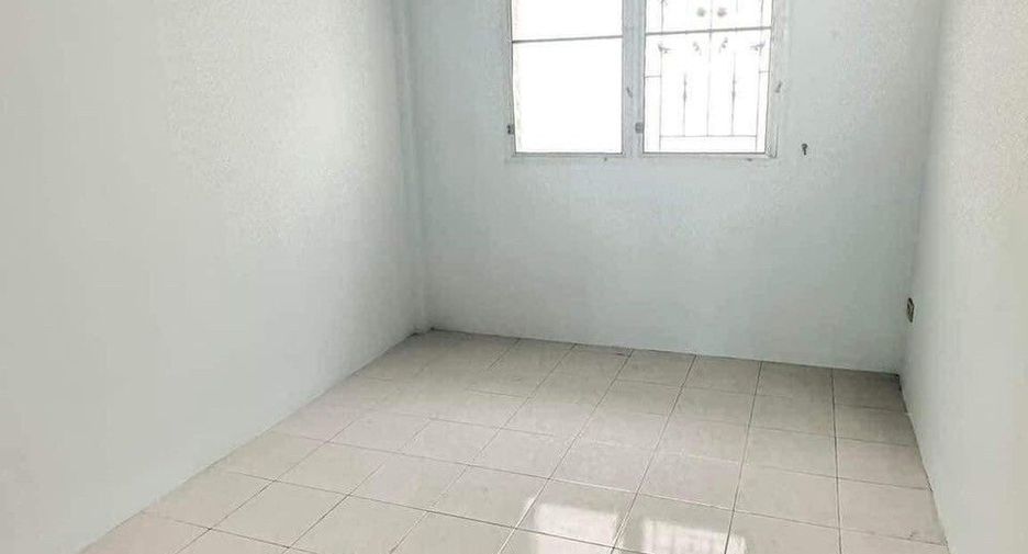 For rent 3 bedrooms townhouse in Mueang Chon Buri, Chonburi