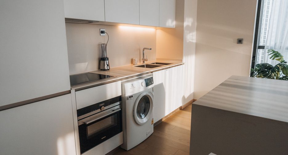 For sale 2 bedrooms condo in Khlong Toei, Bangkok