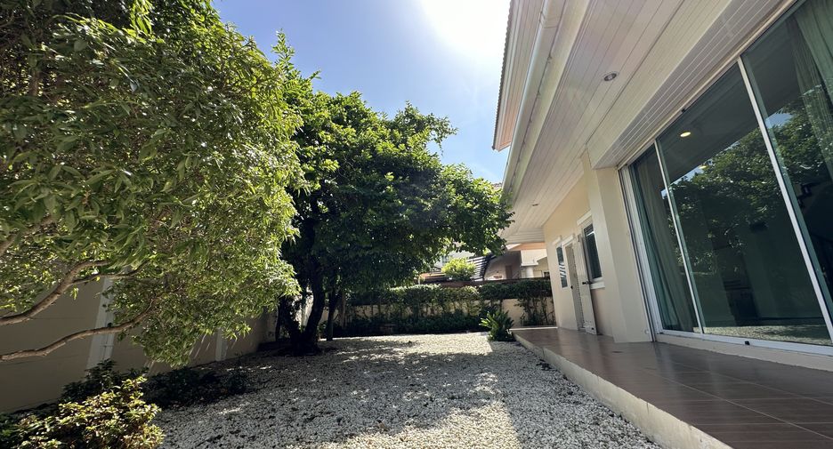 出售 4 卧室 独立屋 在 Mueang Chon Buri, Chon Buri