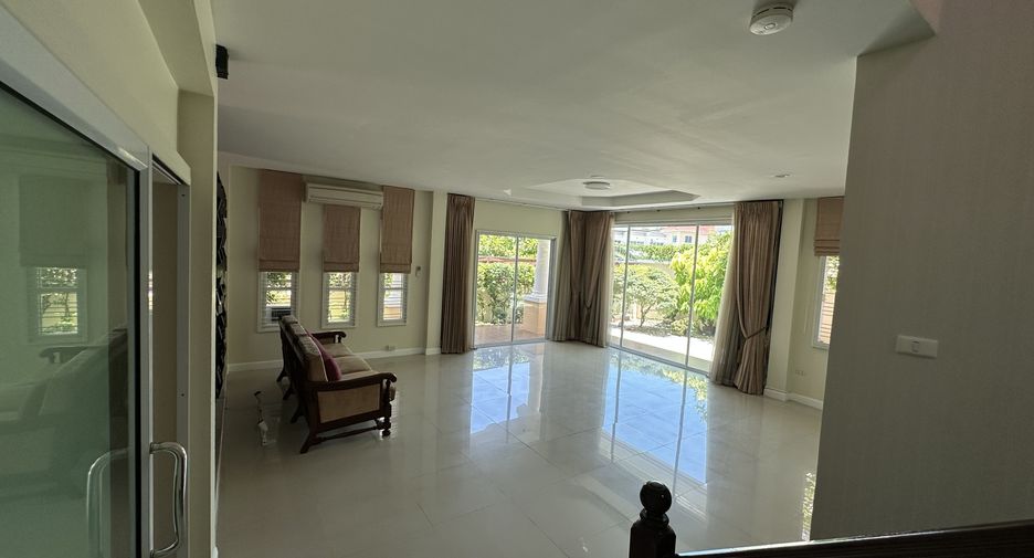 出售 4 卧室 独立屋 在 Mueang Chon Buri, Chon Buri