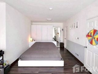 Condo en venta de 2 habitaciones en Huai Khwang, Bangkok