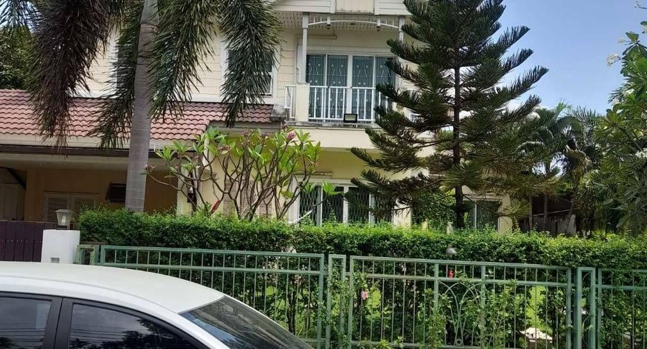 For sale 3 bedrooms house in Lat Krabang, Bangkok