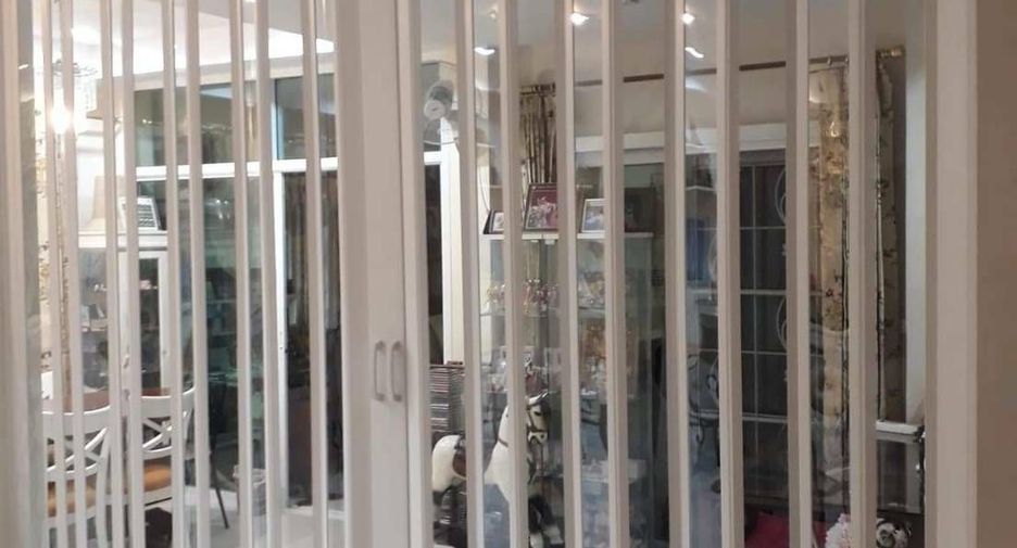 For sale 3 bedrooms house in Lat Krabang, Bangkok