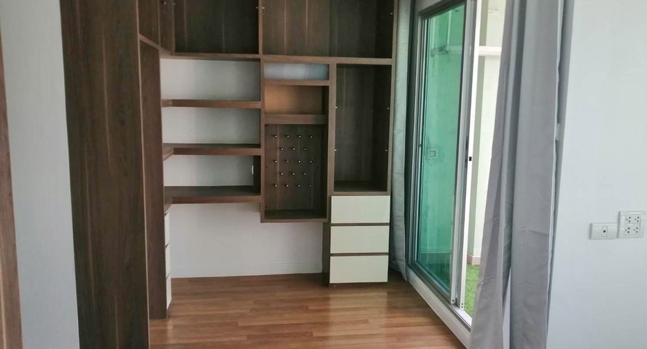 For sale 2 bedrooms condo in Yan Nawa, Bangkok