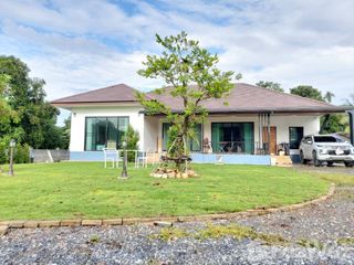 For sale 5 bedrooms house in Mueang Nakhon Si Thammarat, Nakhon Si Thammarat