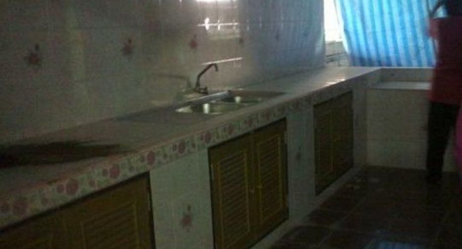 For sale 4 bedrooms townhouse in Tha Bo, Nong Khai