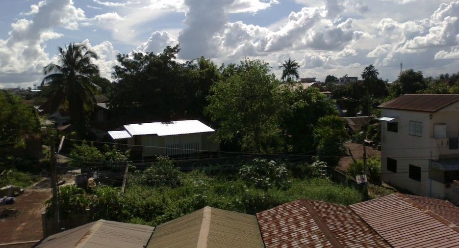 For sale 4 bedrooms townhouse in Tha Bo, Nong Khai