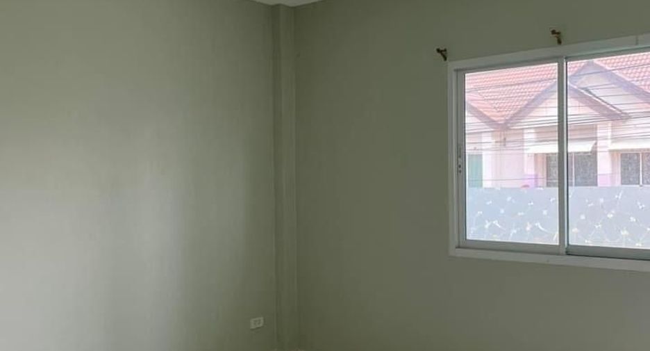 For sale 3 bedrooms townhouse in Mueang Nakhon Pathom, Nakhon Pathom