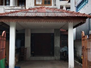 For sale 2 ベッドルーム townhouse in Nakhon Chai Si, Nakhon Pathom