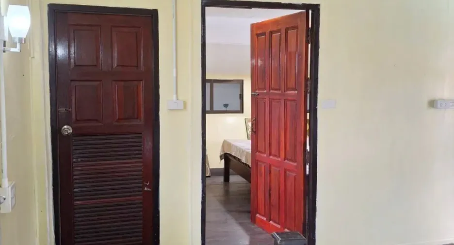 For sale 8 bedrooms villa in Mueang Chiang Rai, Chiang Rai