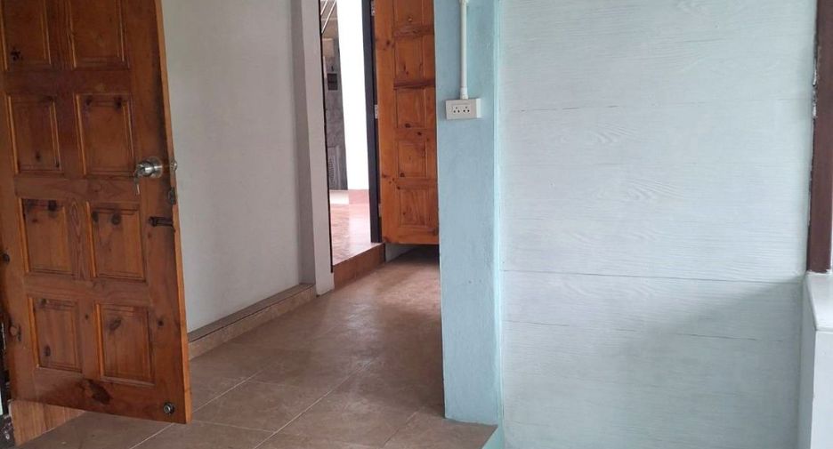 For sale 8 bedrooms villa in Mueang Chiang Rai, Chiang Rai