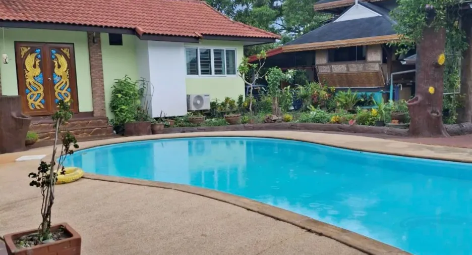 For sale 8 bedrooms villa in Mueang Chiang Rai, Chiang Rai