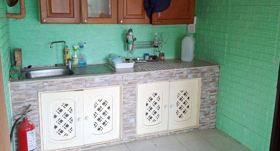 For sale 8 bedrooms villa in Mueang Chiang Rai, Chiang Rai