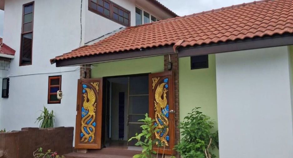 For sale 8 bedrooms villa in Mueang Chiang Rai, Chiang Rai