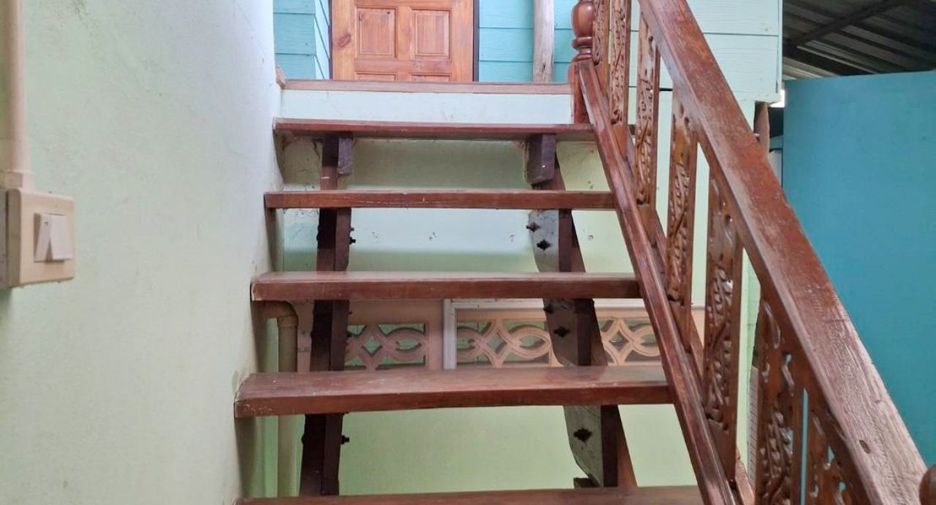 For sale 8 bedrooms villa in Mueang Chiang Rai, Chiang Rai