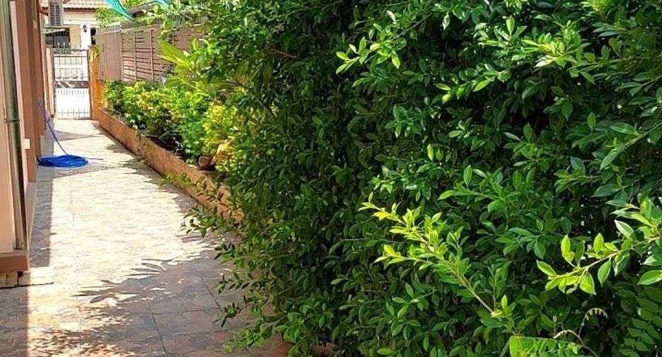 For sale 4 bedrooms house in Mueang Surin, Surin