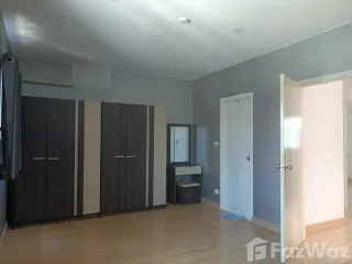 For sale 3 ベッドルーム townhouse in Saphan Sung, Bangkok