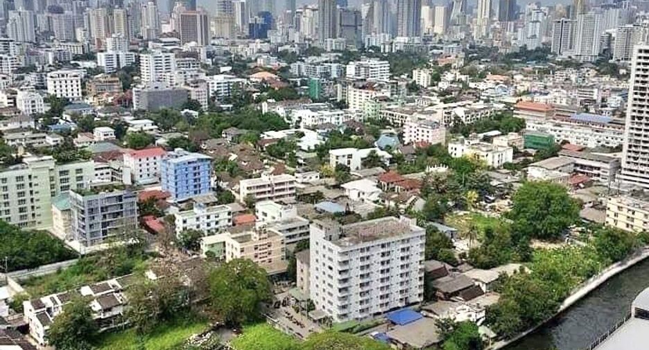 For sale 2 bedrooms condo in Watthana, Bangkok