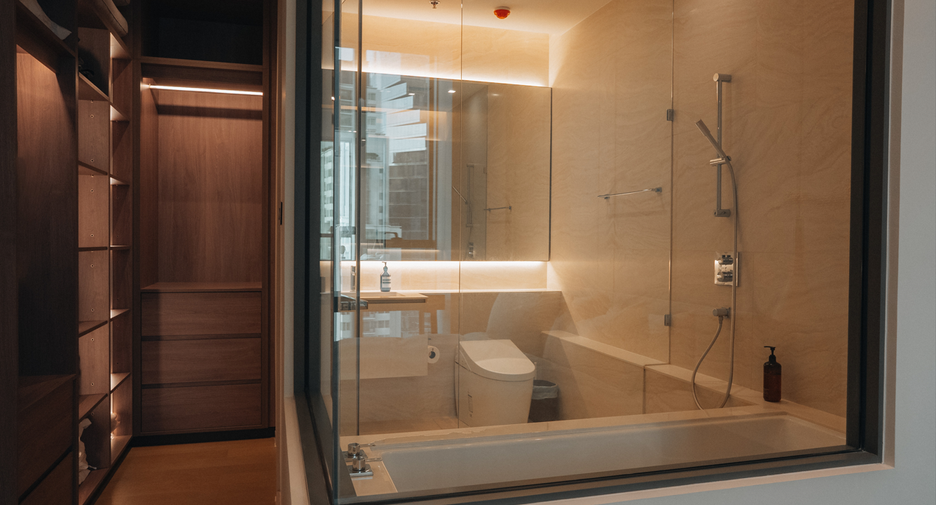 À vendre 2 chambres condo à Khlong Toei, Bangkok