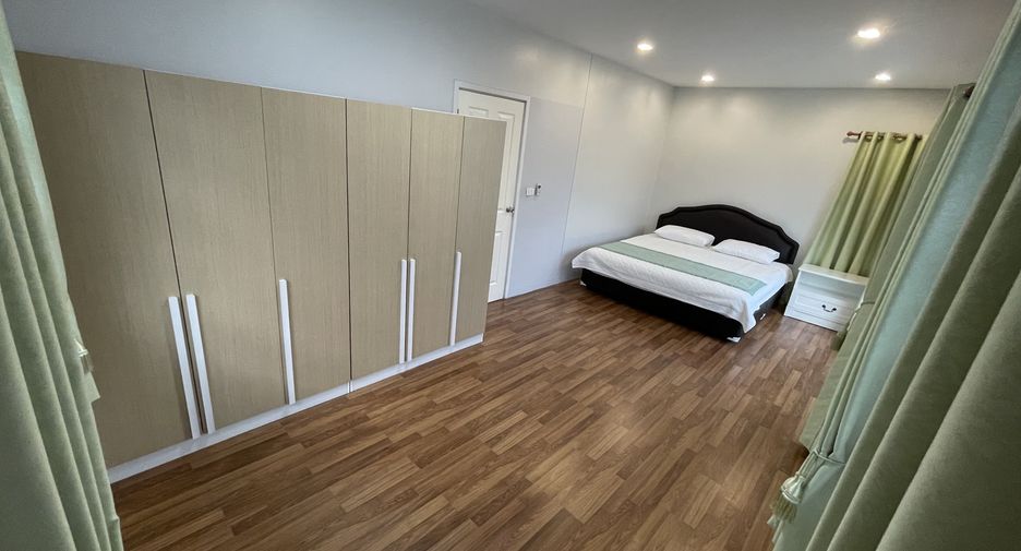 For sale 3 bedrooms house in Mueang Chon Buri, Chonburi