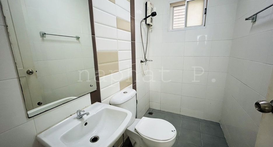 For sale 3 bedrooms townhouse in Pak Kret, Nonthaburi