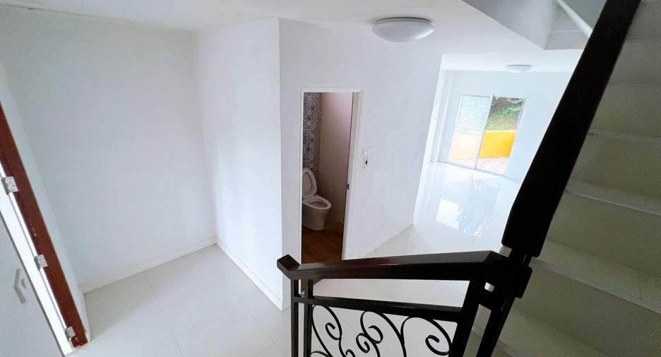 For sale 3 bedrooms townhouse in Lom Kao, Phetchabun