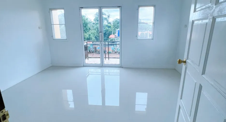 For sale 3 bedrooms townhouse in Lom Kao, Phetchabun