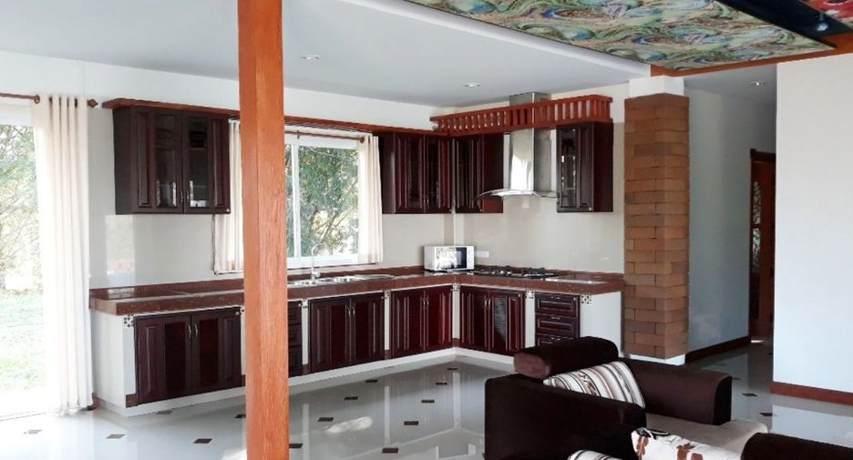 For rent 3 bedrooms villa in Mueang Chiang Rai, Chiang Rai