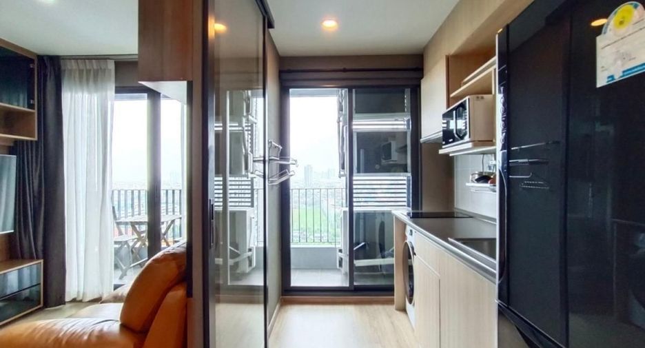 Condo en venta de 2 habitaciones en Bang Na, Bangkok
